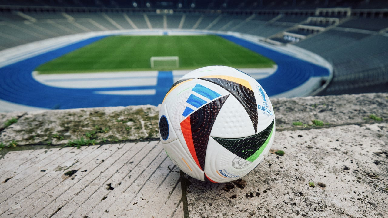 adidas míč pro EURO 2024